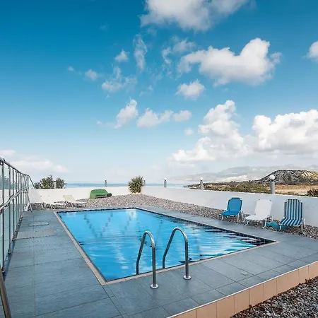 Apartment White Pearl 1 *